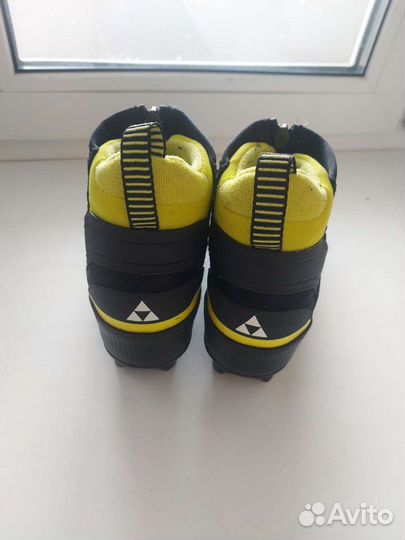 Лыжные ботинки fischer 35
