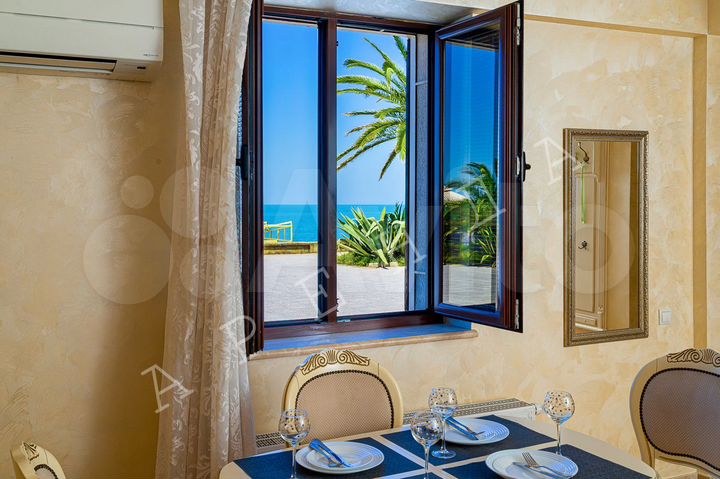 1-к. квартира, 50 м², 1/7 эт.