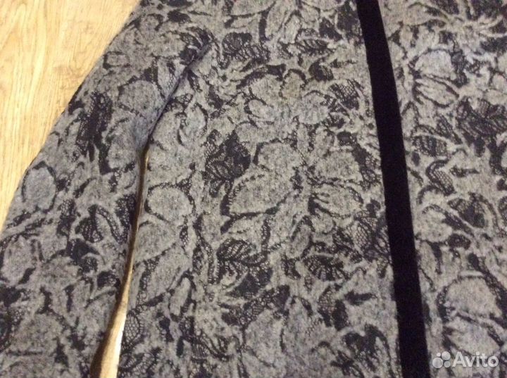 Пальто женское демисезонное Pompa р. 44 (новое)