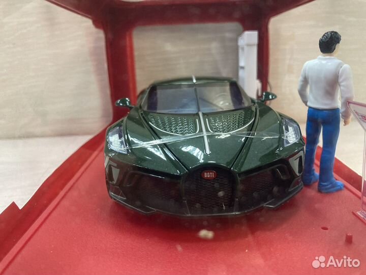 Модель автомобиля Bugatti 1:24