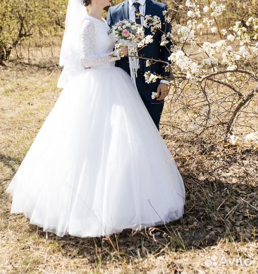 Свадебное платье 42 44 бу