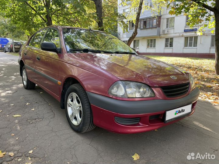 Toyota Avensis 1.6 МТ, 1998, 175 000 км