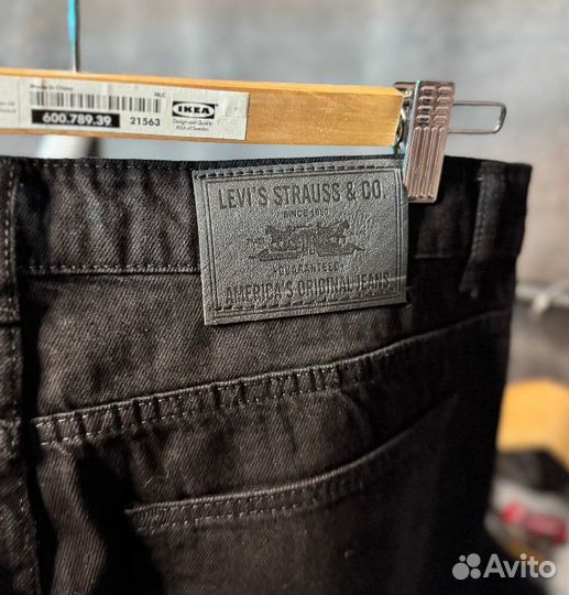 Джинсы левайс черные
