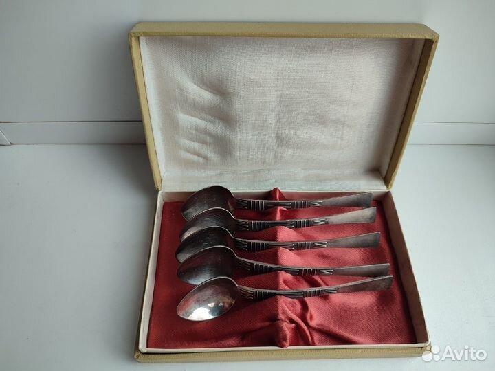 Набор чайных десертных ложек в футляре TJ 7 Met