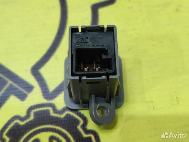 Кнопка открывания багажника Honda Cr-V RD1 B20B