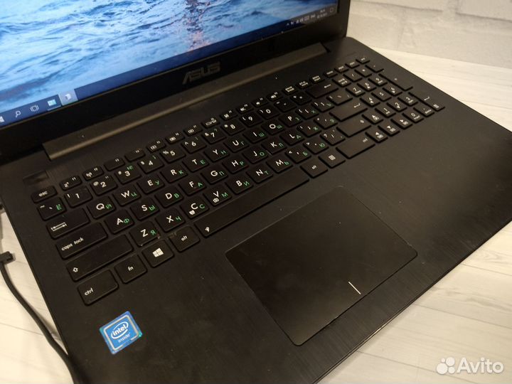 Лёгкий быстрый ноутбук asus SSD