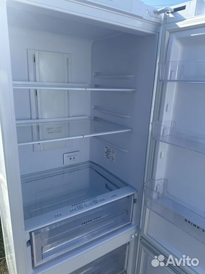 Холодильник Бирюса