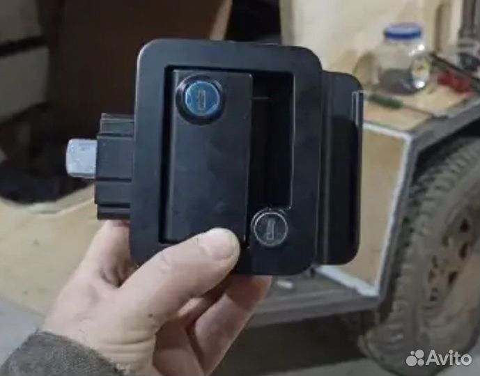 Дверная ручка с замком для кемпера, автодома