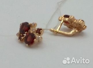 Серьги с синтетическим камнем Золото