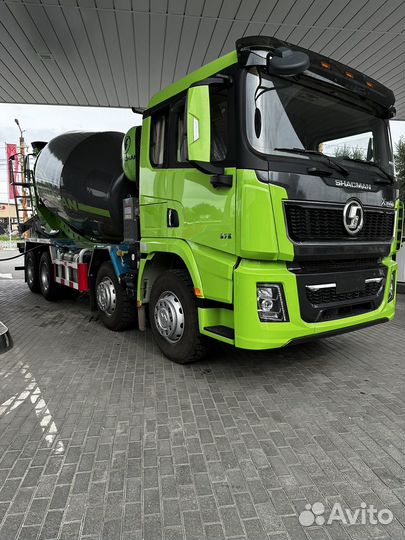 Водитель автобетоносмесителя миксера