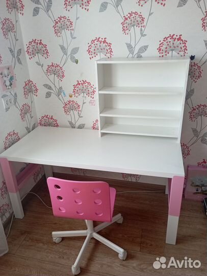 Продам Письменный растущий стол и стул, полочка
