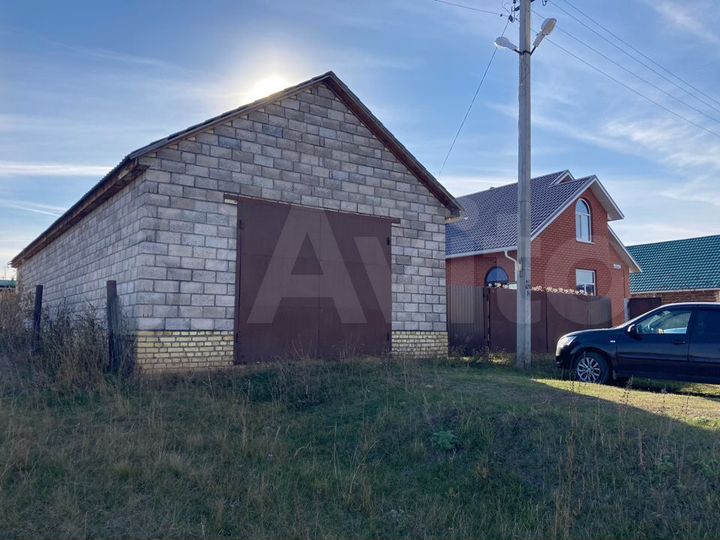 Дом 191,5 м² на участке 19,6 сот.