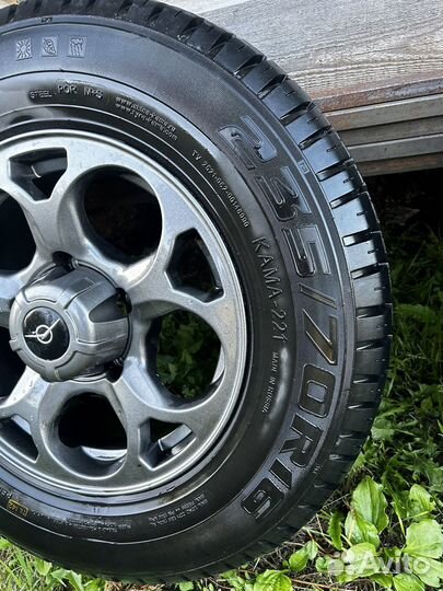 Шины диски и колеса на 16 УАЗ