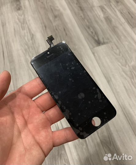 Новые и разбитые дисплеи на iPhone 5,5s,6+,7