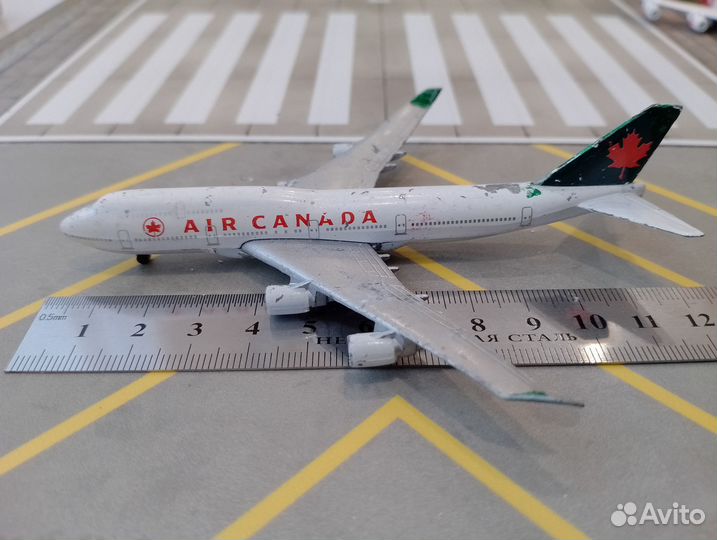 Самолёт Boeing 747 