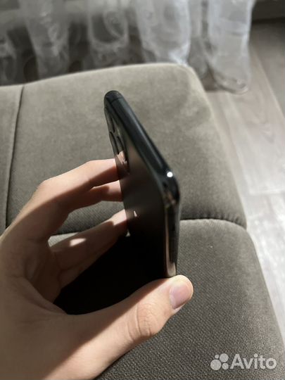 Телефон iPhone 11 pro 64 gb