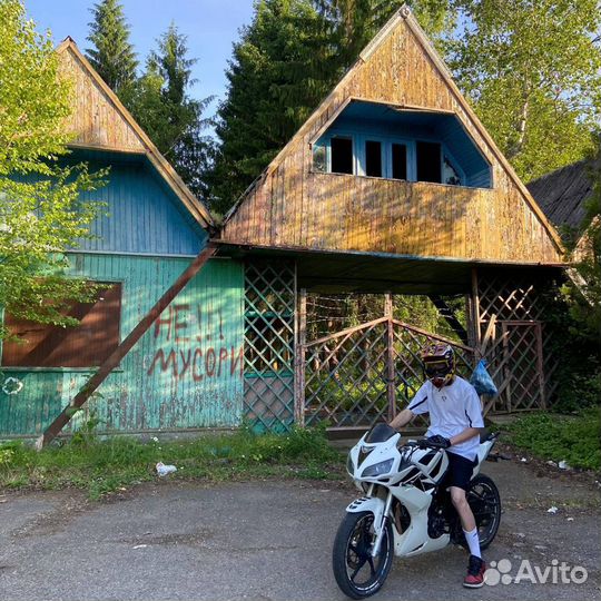 Спортивный мотоцикл