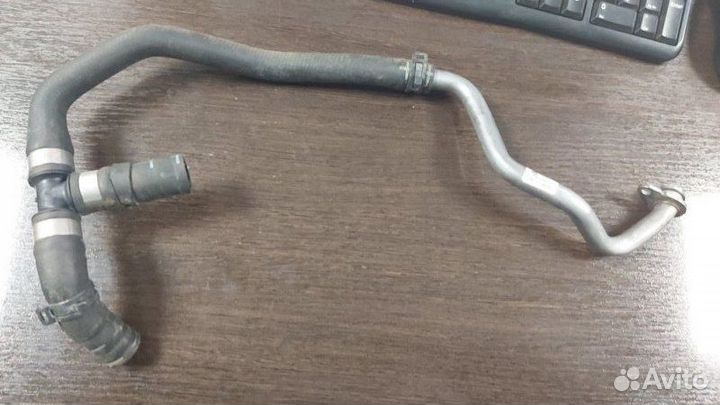 Трубка системы охлаждения Volkswagen Touareg 2013