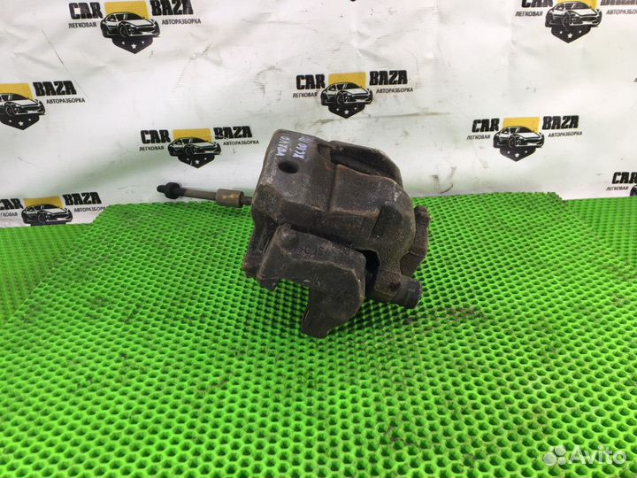 Суппорт передний правый R Volvo XC60