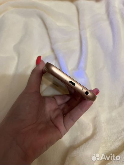 Телефон Samsung j