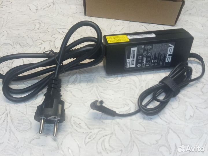 Блок питания asus, адаптер для ноутбука/телевизора