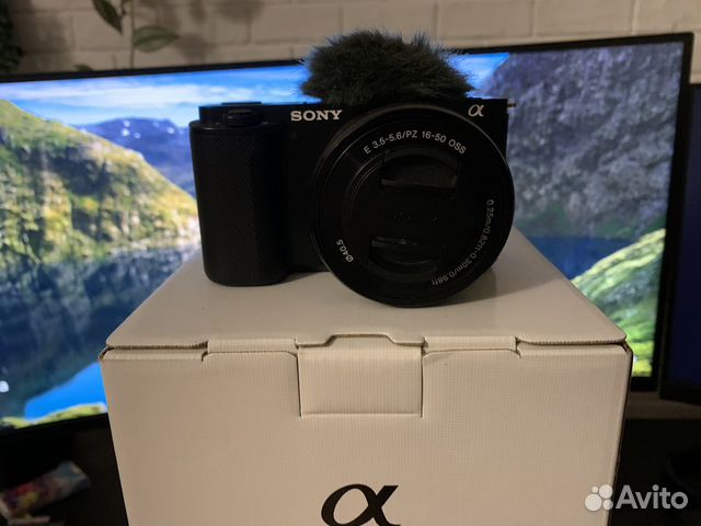 Sony ZV-E10 kit 16-50mm (в идеале)