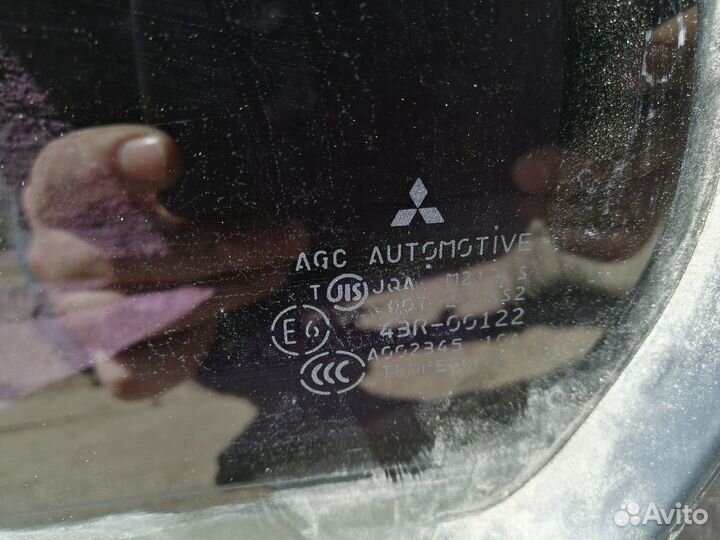 Форточка задней двери Mitsubishi lancer 10