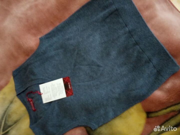 Безрукавка жилет 134-140 школьная форма