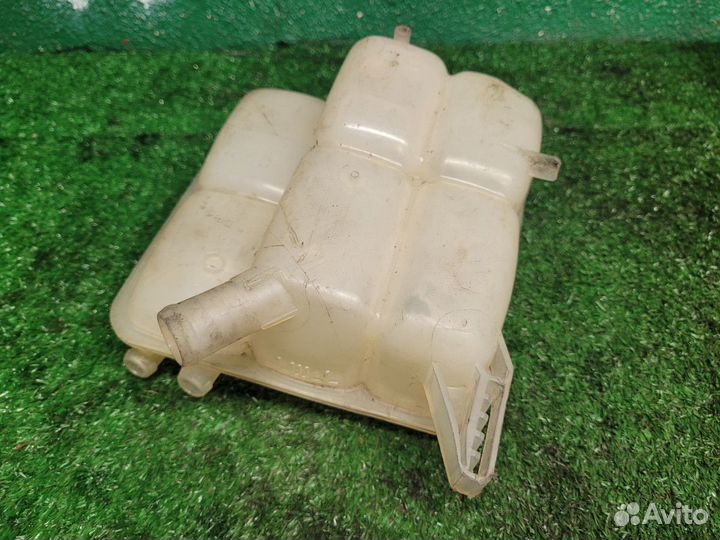 Бачок расширительный с крышкой на Ford Focus 3