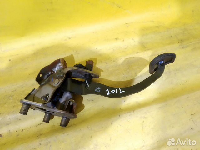 Педаль сцепления для Nissan Juke ниссан жук