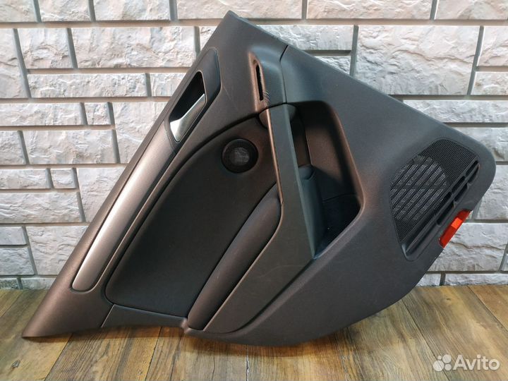 VW Golf 6 Обшивка двери задней левой