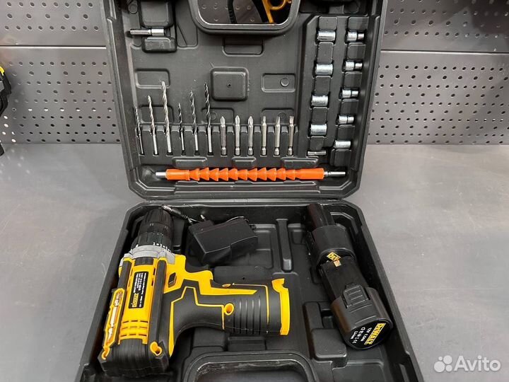 Шуруповерт аккумуляторный DeWalt новый