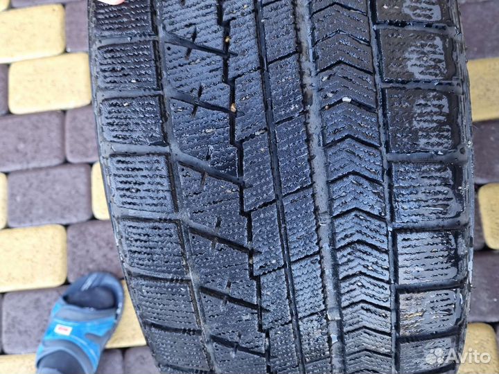 Bridgestone Blizzak VRX 225/55 R16