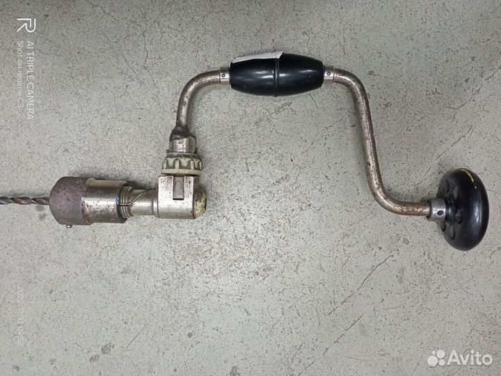 Ручная дрель коловорот