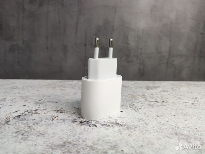 Адаптер питания Apple 20W USB-C Power Adapter Whit