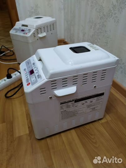 Хлебопечь Hitachi HB-B100