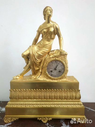 Каминные часы с боем