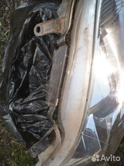 Фары Toyota Corolla