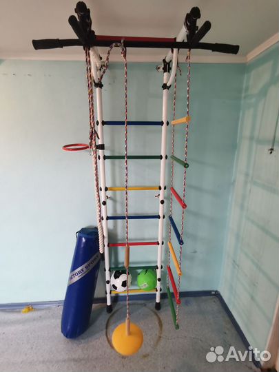 Шведская стенка с турником