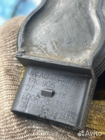 Катушка зажигания 07K905715F