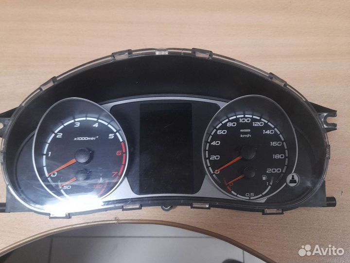 Шиток приборов priora с навигацией