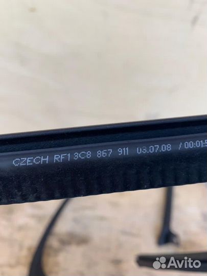 Уплотнитель двери передней левой VW passat Cc