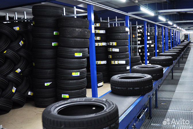 Yokohama BluEarth Winter V905 295/30 R22 103V