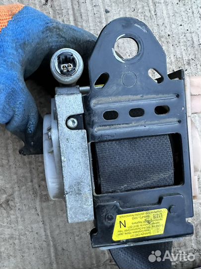 Передний правый ремень безопасности Lancer 9