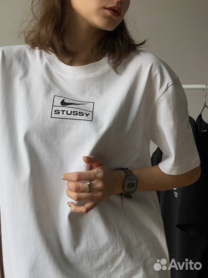 Футболка хлопковая nike х stussy белая