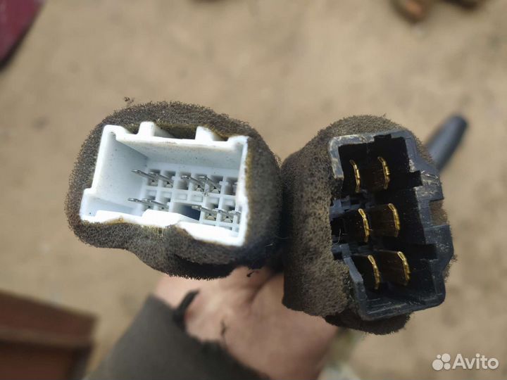 Подрулевой переключатель Кия Спортейдж 1