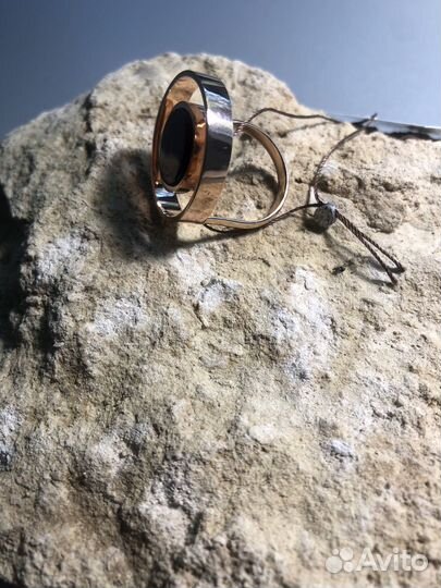 Кольцо с янтарем