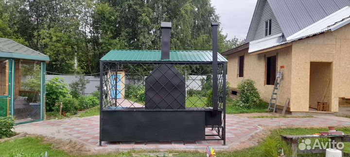 Мангал с крышей