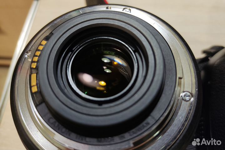 Фотоаппарат Canon 550d + комплект начин. фотографа