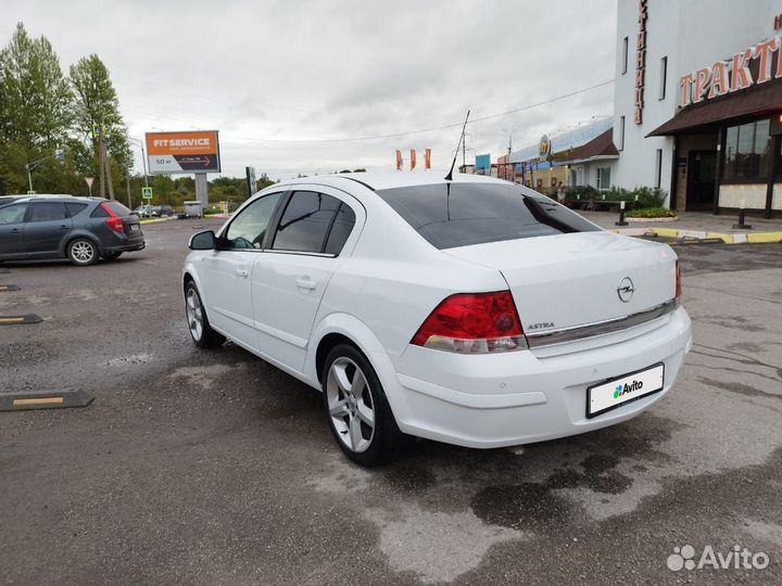 Opel Astra 1.8 AT, 2012, 180 944 км